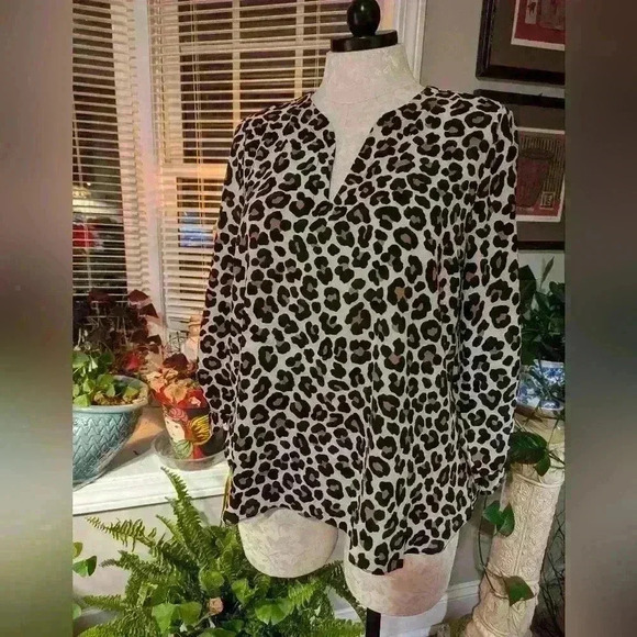 Authentic Michael Kors Women's Top Size XL - Picture 1 of 12